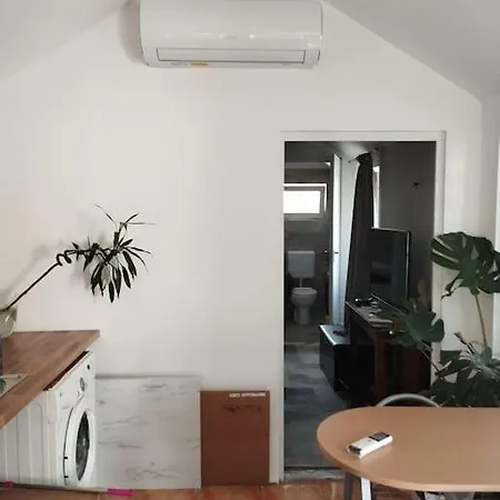 Apartment Ibolya Kertvarosaban *