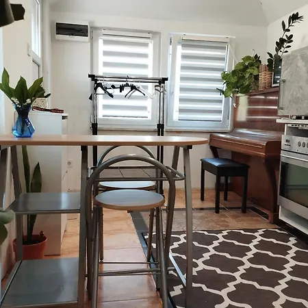 Ibolya Kertvarosaban Apartment Debrecen