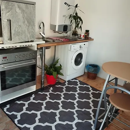 Ibolya Kertvarosaban Apartment *