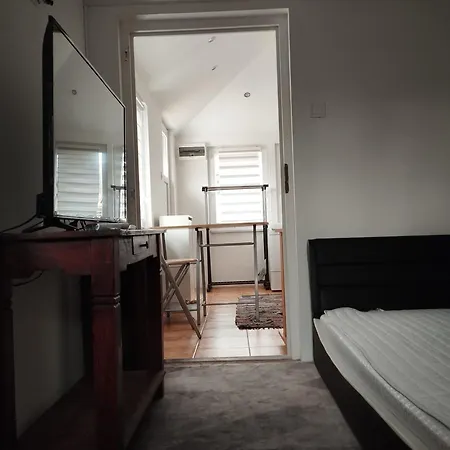 Apartment Ibolya Kertvarosaban Debrecen